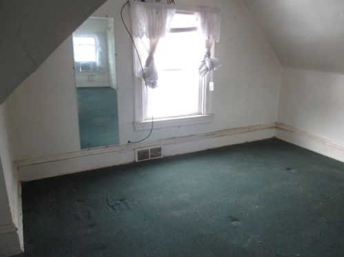 1232 Faulkner St, Pittsburgh PA 15204-1649 exterior