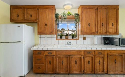 1476 Vicksburg Dr, El Cajon CA  92021-3522 exterior