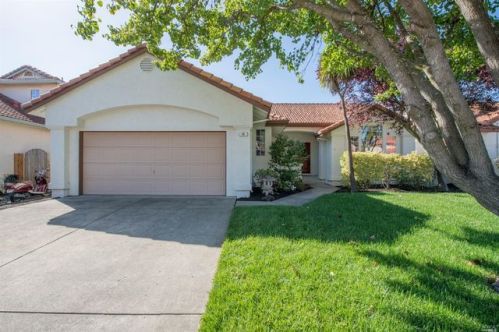 88 Brianne Cir, Windsor CA  95492-8639 exterior