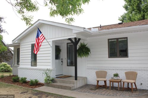 280 Klarsyn St, Cokato, MN 55321-4652