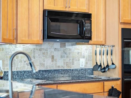 3730 Eagle Isle Cir, Kissimmee FL 34746-1908 exterior