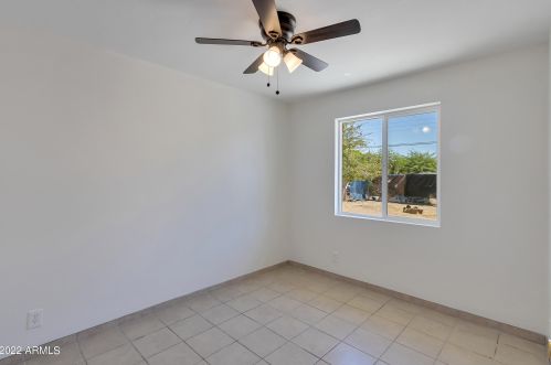 2007 38 Ave, Phoenix AZ 85053-4502 exterior