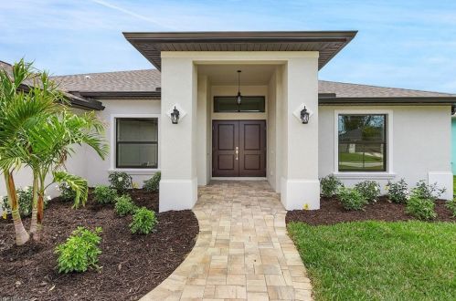 108 35th Ave, Cape Coral, FL 33993-6917