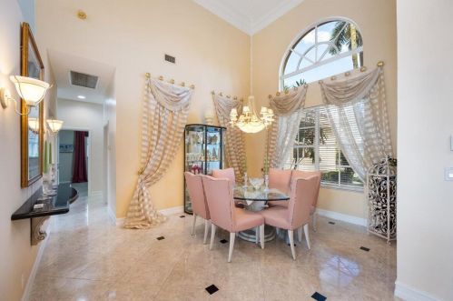 6638 Newport Lk Cir, Boca Raton FL 33496-3001 exterior