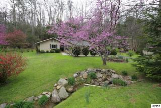 1744 Hidden Hills Rd, Gatlinburg, TN 37738-5809