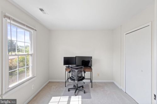 307 Dundee Pl, Fredericksburg VA  22405-2087 exterior