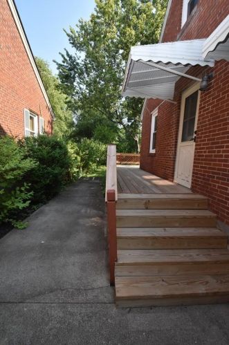 2074 Galbraith Rd, Cincinnati OH  45215-5634 exterior