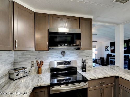 423 Puffin Dr, Sebastian FL  32976-7478 exterior