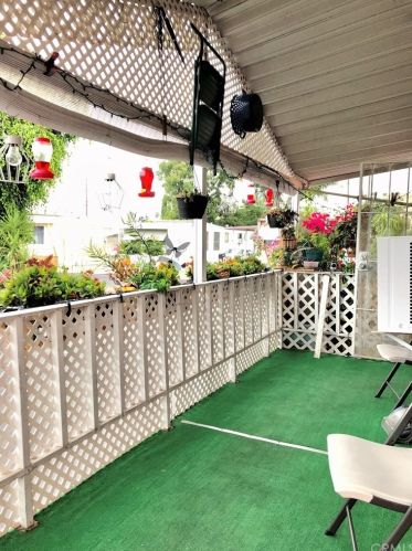 1850 Orangethorpe Ave, Fullerton CA  92831-5324 exterior