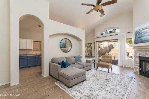 12144 Makayla Canyon Ln, Tucson, AZ 85755-1631