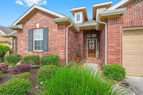 4110 Graceland Dr, Deer Park, TX 77536-1400