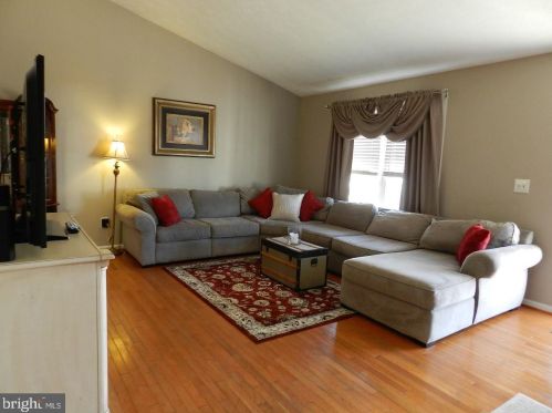 10703 Hamiltons Crossing Dr, Fredericksburg, VA 22408-8030