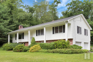 56 Iron Gate Rd, Stamford, CT 06903-3801