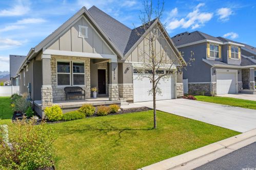 2212 Autumn Dr, Springville UT  exterior
