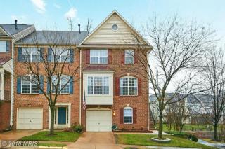 11589 Laurel Lake Sq, Fairfax, VA 22030-6074