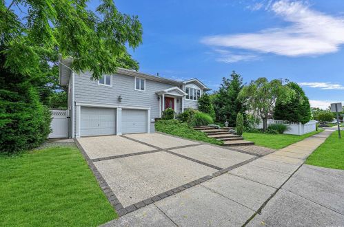 2708 Mandalay Beach Rd, North Wantagh, NY 11793-4620