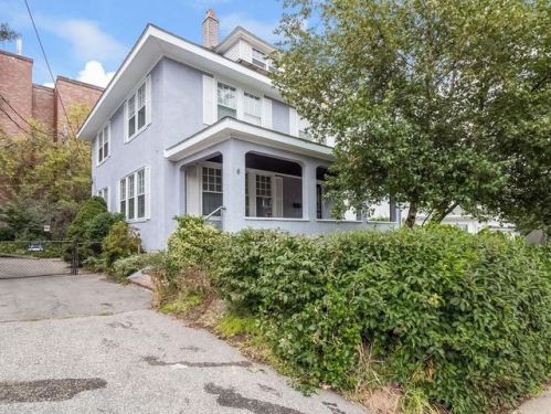 8 Brewster St, Plymouth, MA 02360-3802