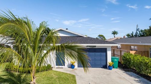 543 107th Ave, Naples, FL 34108-1854