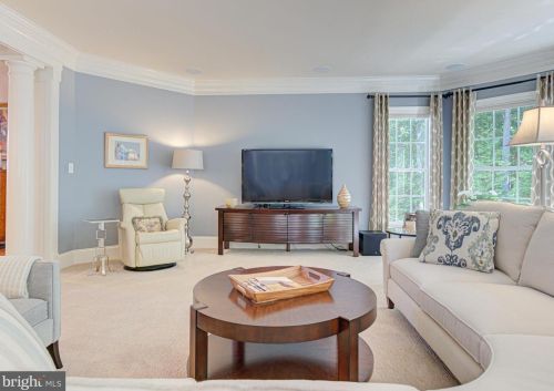 20500 Stone Fox Ct, Leesburg VA 20175-7223 exterior