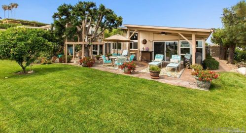5022 Pacifica Dr, San Diego CA  92109-1502 exterior
