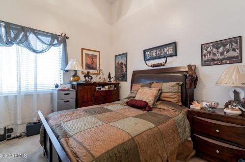 1064 Palomino Crk Dr, Gilbert AZ 85296-3727 exterior