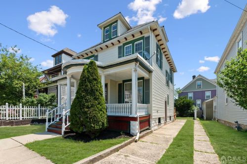 210 Rector St, Perth Amboy, NJ 08861-4424