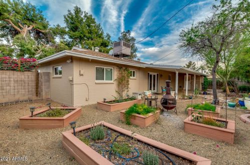 8836 17 Ave, Phoenix AZ 85027-5304 exterior