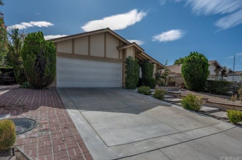 29920 Orchid Cove Dr, Santa Clarita, CA 91387-1924