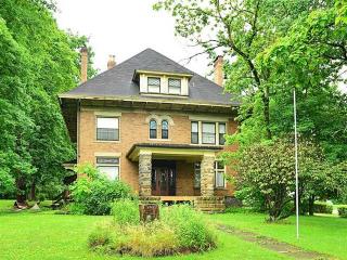 87 Steuben St, Pittsburgh, PA 15205-2766