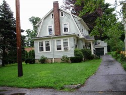 49 Moulton St, Newton, MA 02462-1407