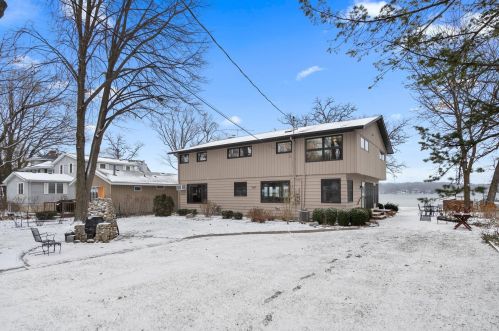 2322 Haerle Ave, Twin Lakes, WI 53181-9764