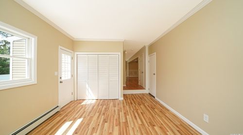 2092 Skipper Ct, North Bellmore NY  11710-3011 exterior