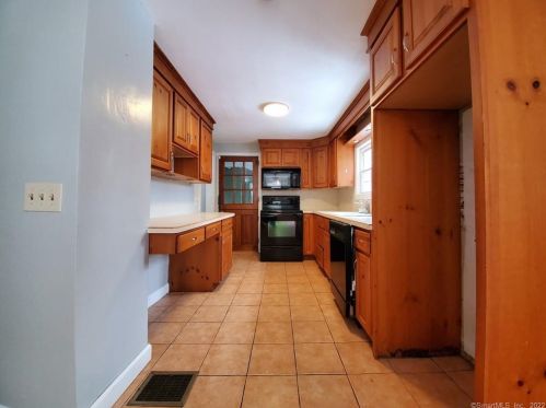 1221 Stafford Ave, Bristol CT  06010-2869 exterior