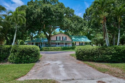 5175 8 St, Vero Beach FL 32968-9712 exterior