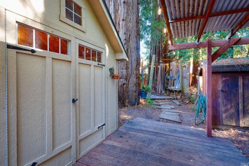 3932 Harrison Grade Rd, Sebastopol CA  95472-9359 exterior