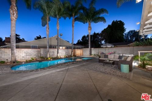 4866 Haskell Ave, Van Nuys CA  91436-1627 exterior