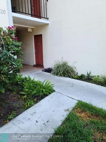 620 13th St, Boca Raton, FL 33486-2472