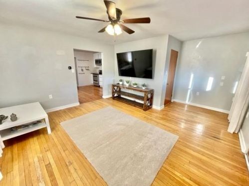 229 Market St, Saltsburg, PA 15681-1212
