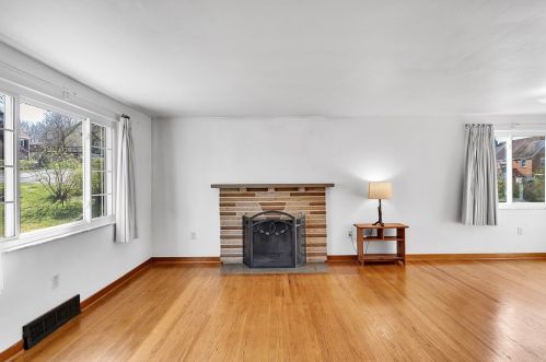 221 Lawrence Ave, Pittsburgh, PA 15238-3637