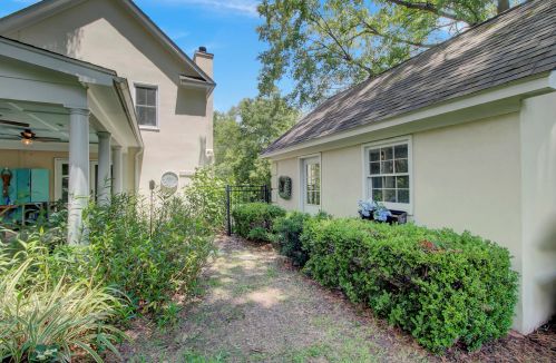 963 Governors Ct, Mount Pleasant SC  29464-9257 exterior