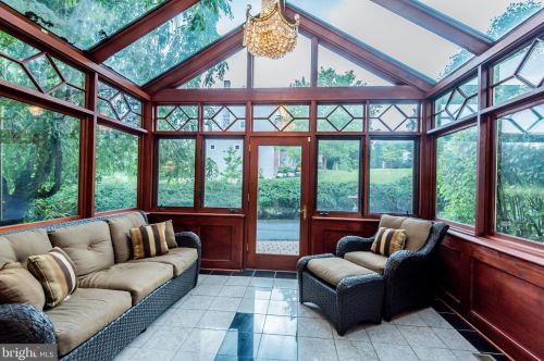 17 Westwind Dr, Lemoyne PA  17043-1233 exterior