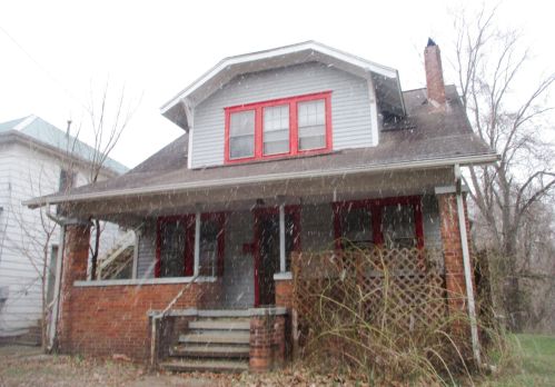 757 Dryden Rd, Zanesville, OH 43701-4711