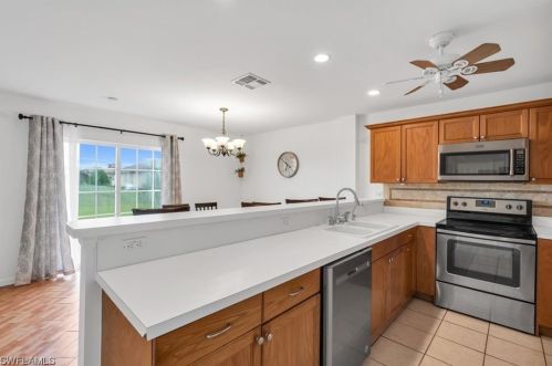 911 Apple Ave, Lehigh Acres FL 33971-6441 exterior