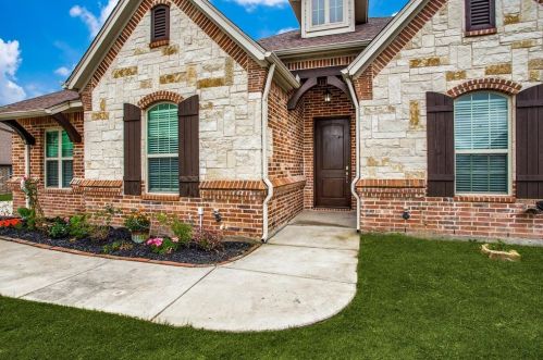 6770 Katie Corral Dr, Fort Worth, TX 76126-5407