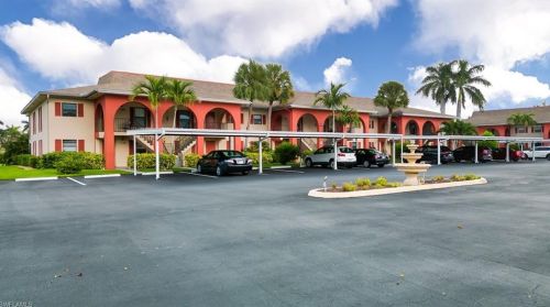 344 Charlemagne Blvd, Naples, FL 34112-7083