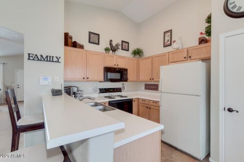 3604 Calle Lejos, Glendale AZ 85310-3950 exterior