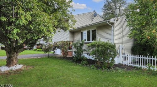 475 Westfield Ave, Clark, NJ 07066-1733
