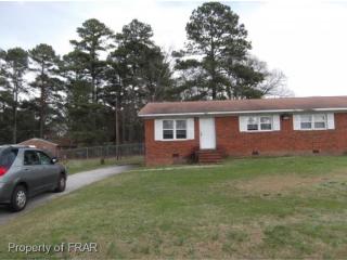 4944 Fieldcrest Dr, Fayetteville NC  28303-2832 exterior