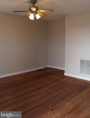 617 Charlotte St, Fredericksburg VA  22401-5703 exterior