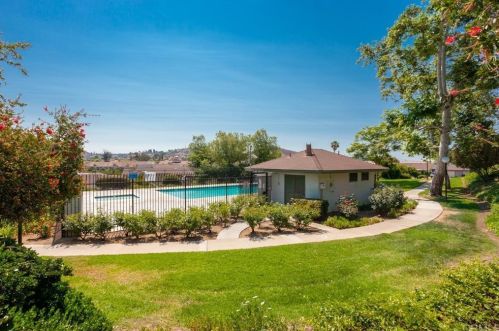 230 Eveningside Gln, Escondido CA  92026-1334 exterior